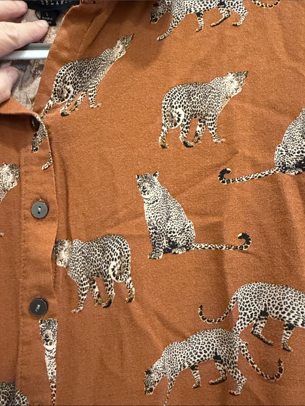 Jane & Delancey Rust Leopard Print Button-Down Blouse LG - Picture 3 of 5